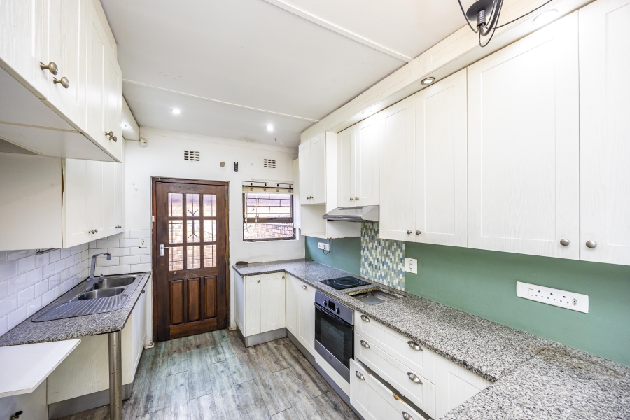4 Bedroom Property for Sale in Nahoon Valley Park Eastern Cape